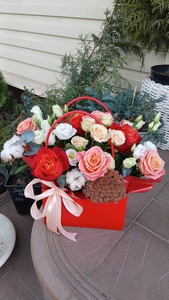 Композиція в сумочці «Теплий привіт» 0013 фото Композиція в сумочці «Теплий привіт» 0013 фото